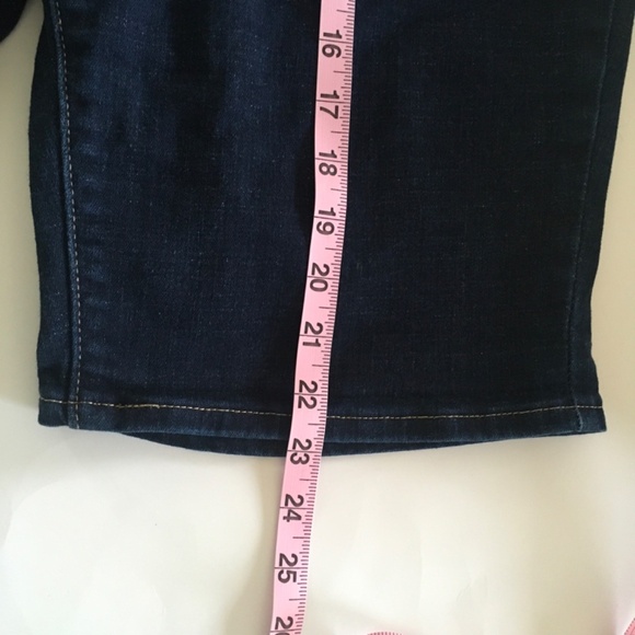 Levi’s Bermuda Shorts Dark Wash Denim Womens Sz 33 Stretch 12” Inseam Beach - Picture 13 of 15